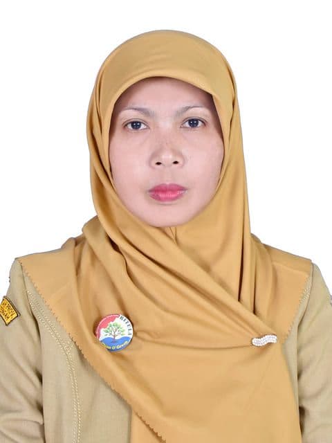Pasfoto Lenny Eka H.