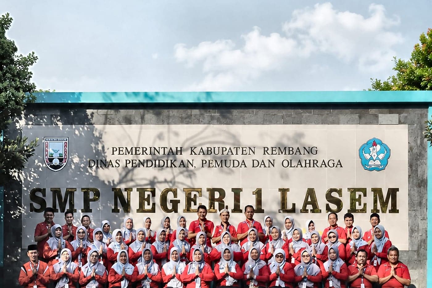 Keluarga besar sekolah